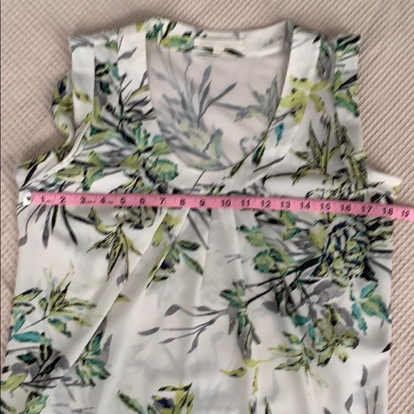 Floral Cap Sleeve Blouse - Picture 6 of 8